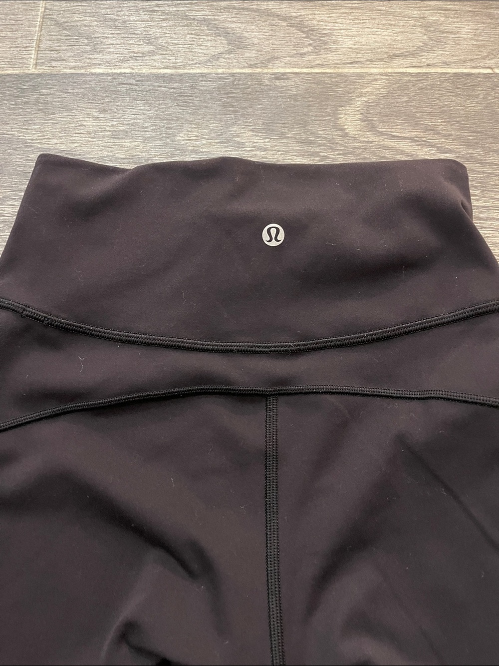 Lululemon In Movement Tight 25” - Picture 3 of 8
